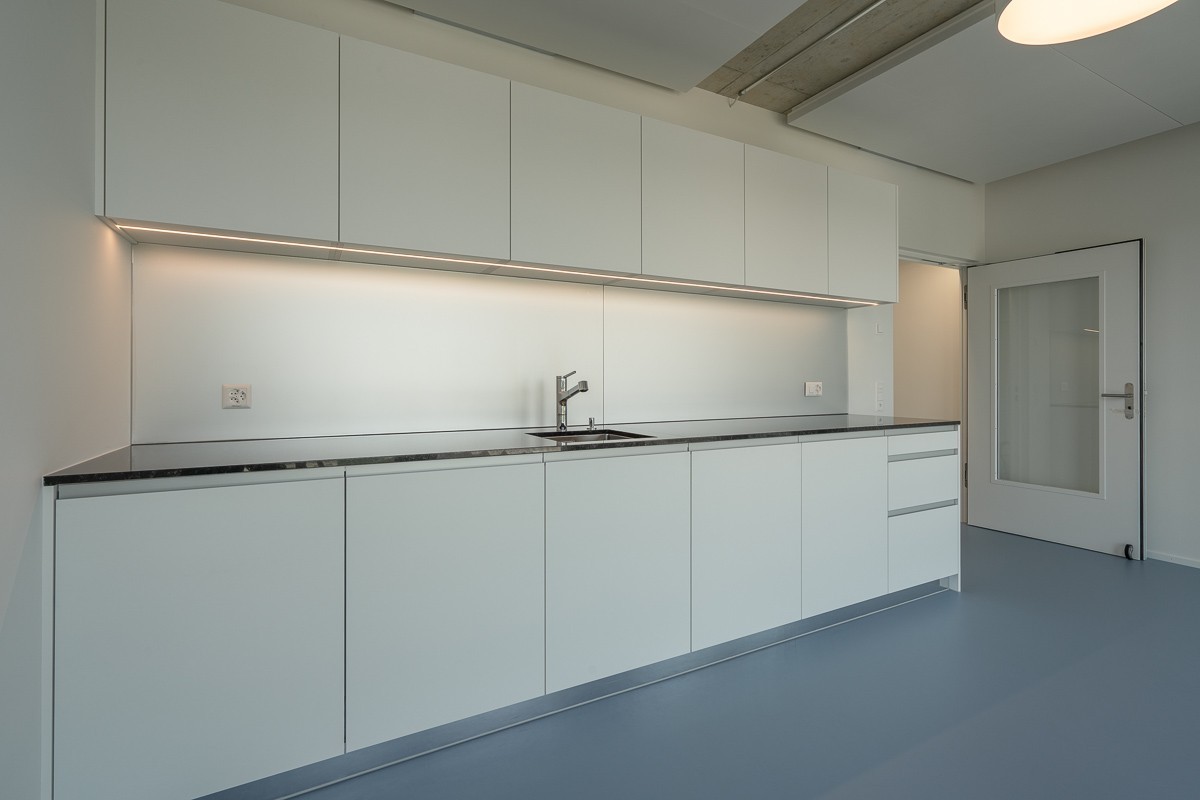 114m² office