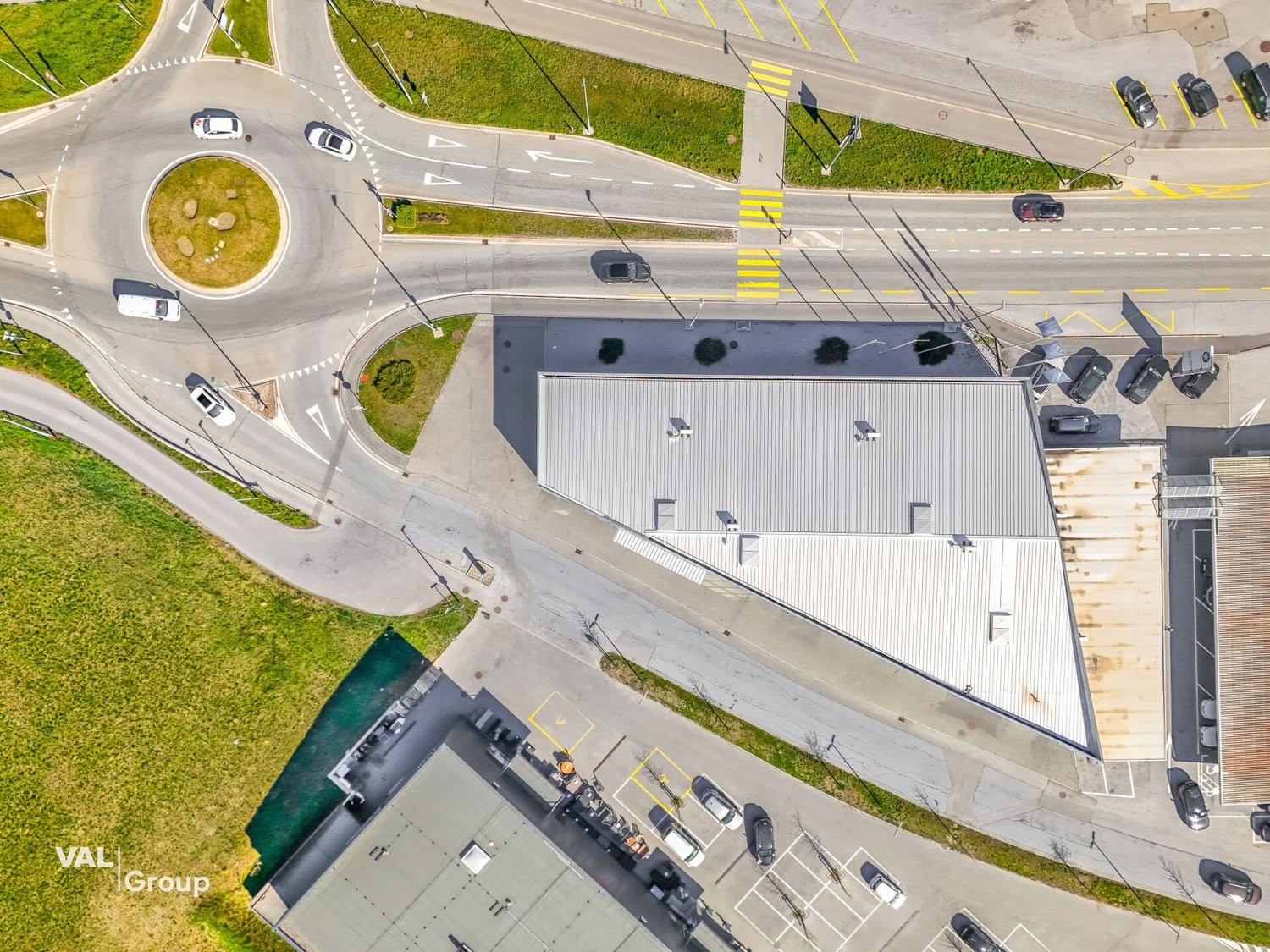 950m² commerciale