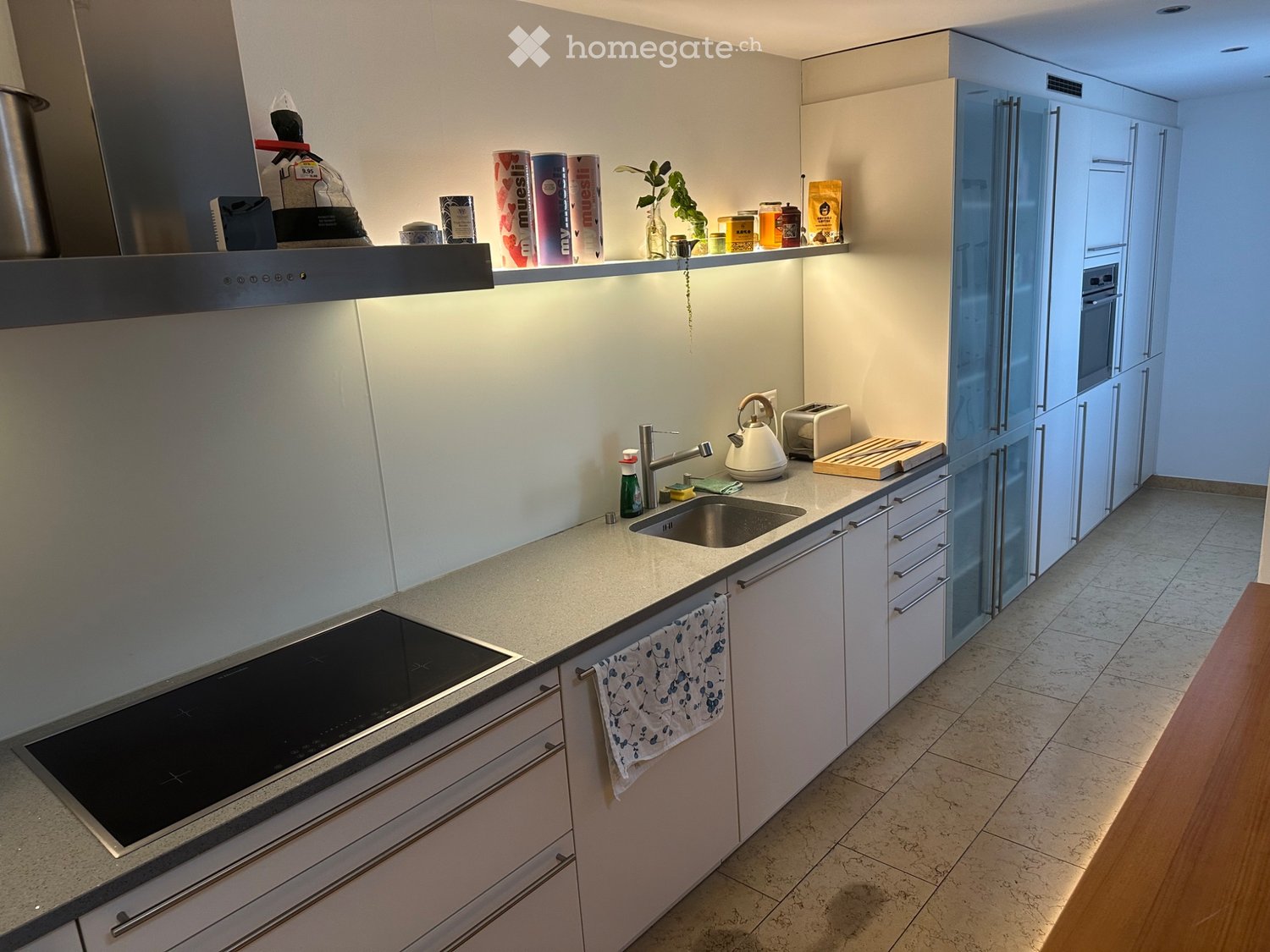 5 rooms apartment