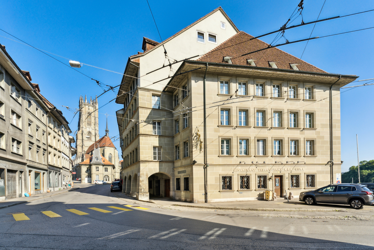 183m² office
