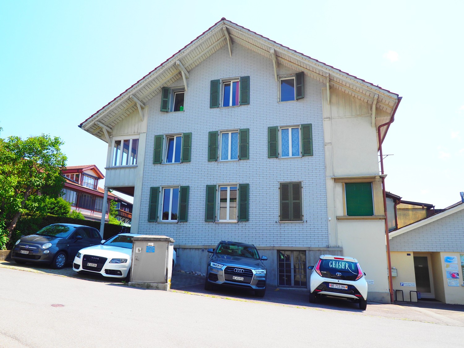 6 rooms apartment