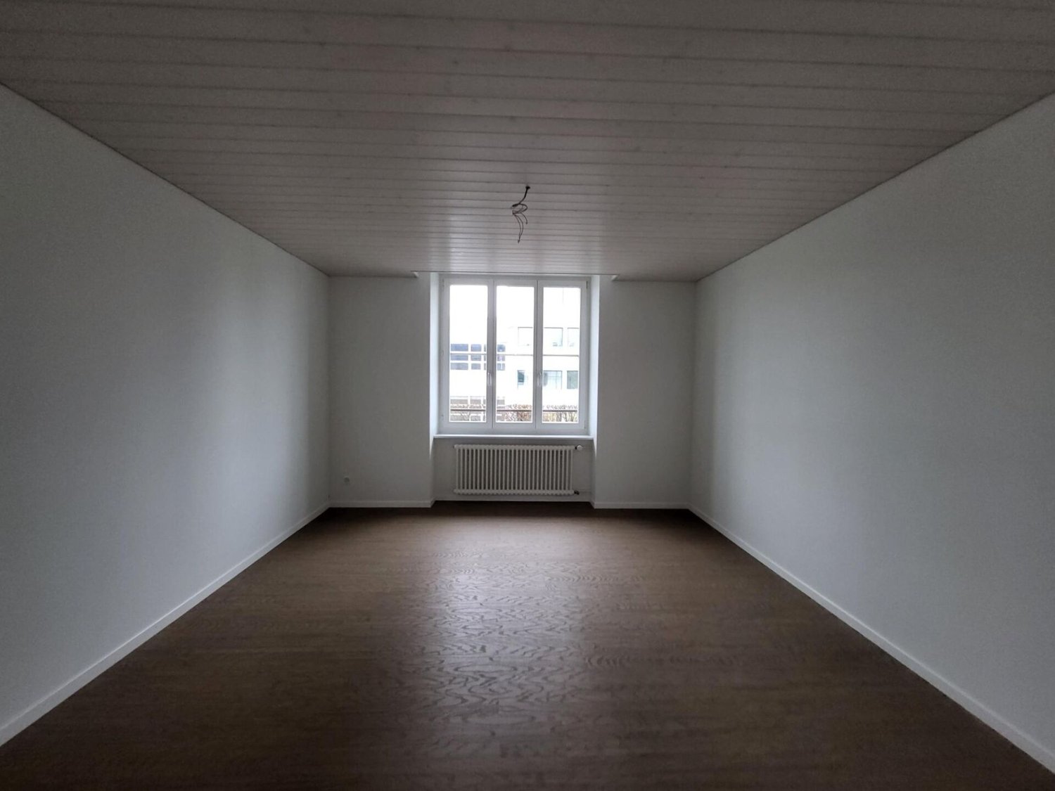 5 rooms apartment