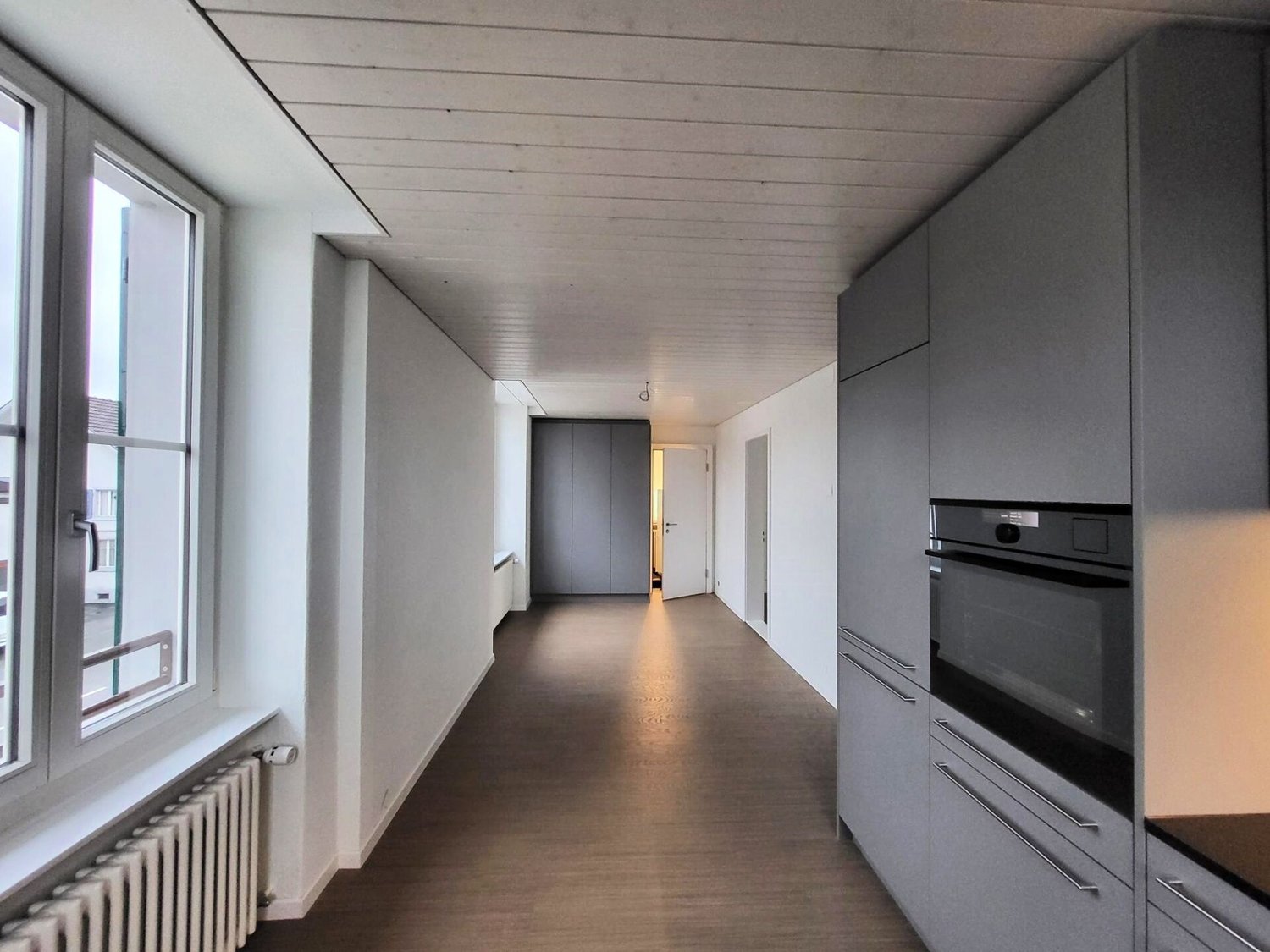 5 rooms apartment