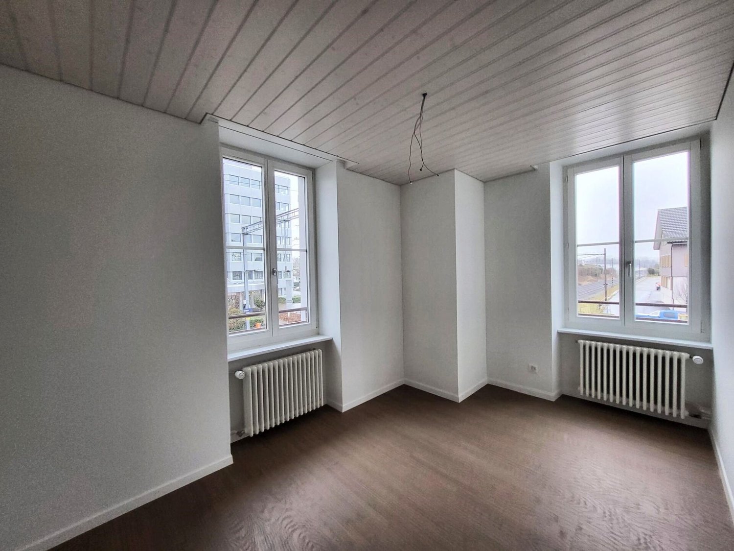 5 rooms apartment