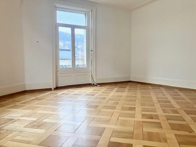 6 rooms apartment