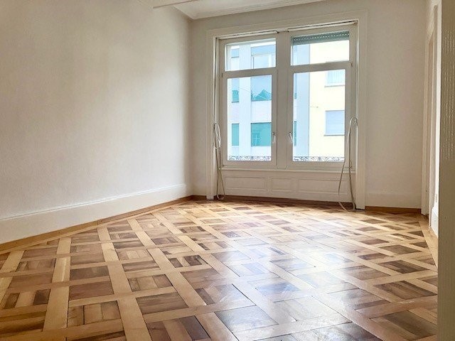 6 rooms apartment