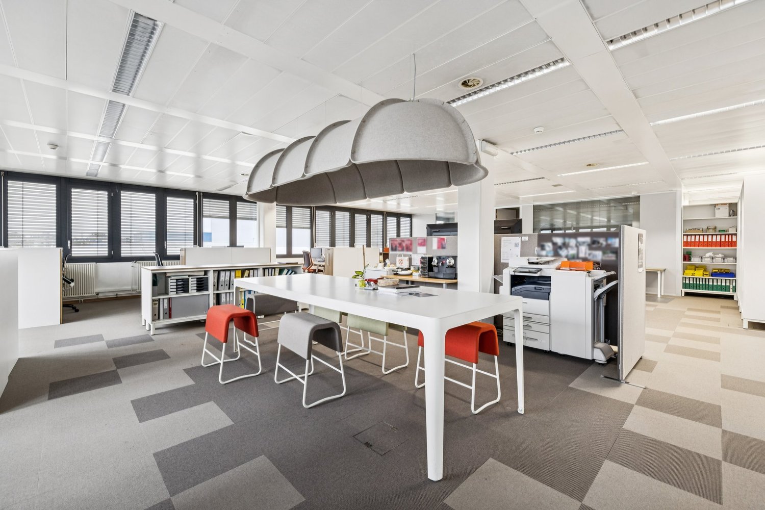 755m² oggetto industriale