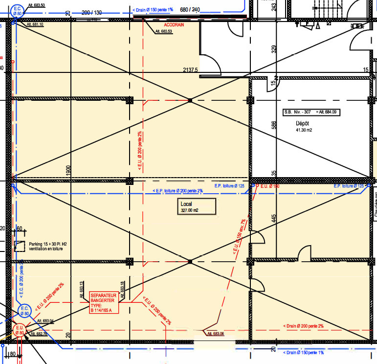 327m² commercial