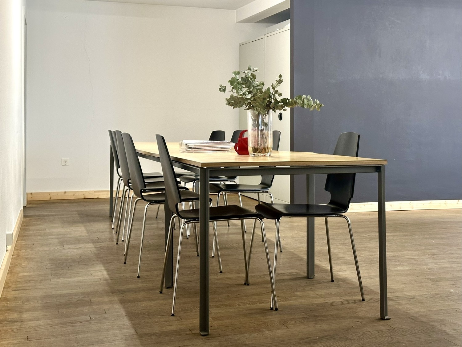 120m² office