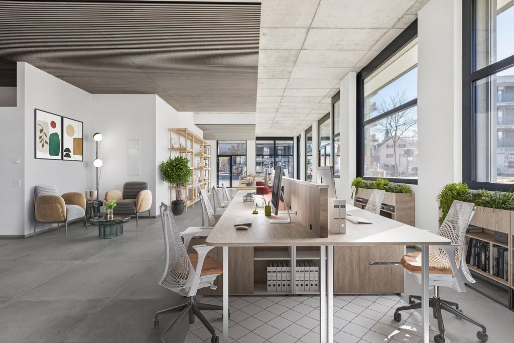 144m² commercial