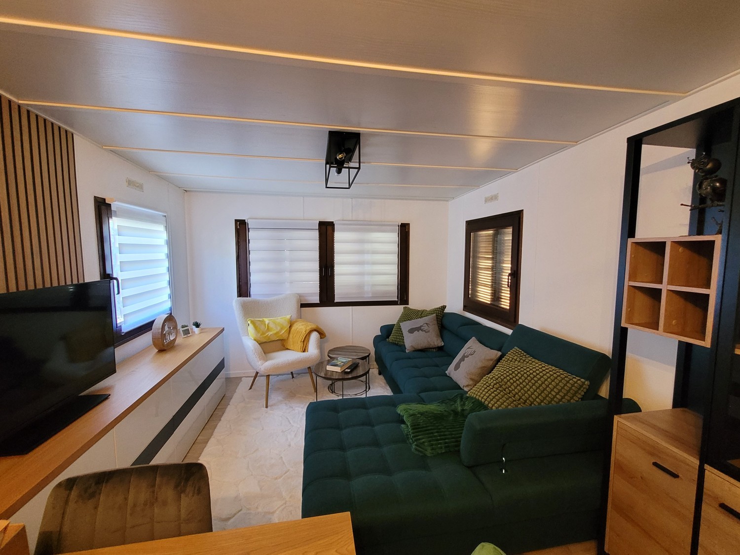 3 rooms single house