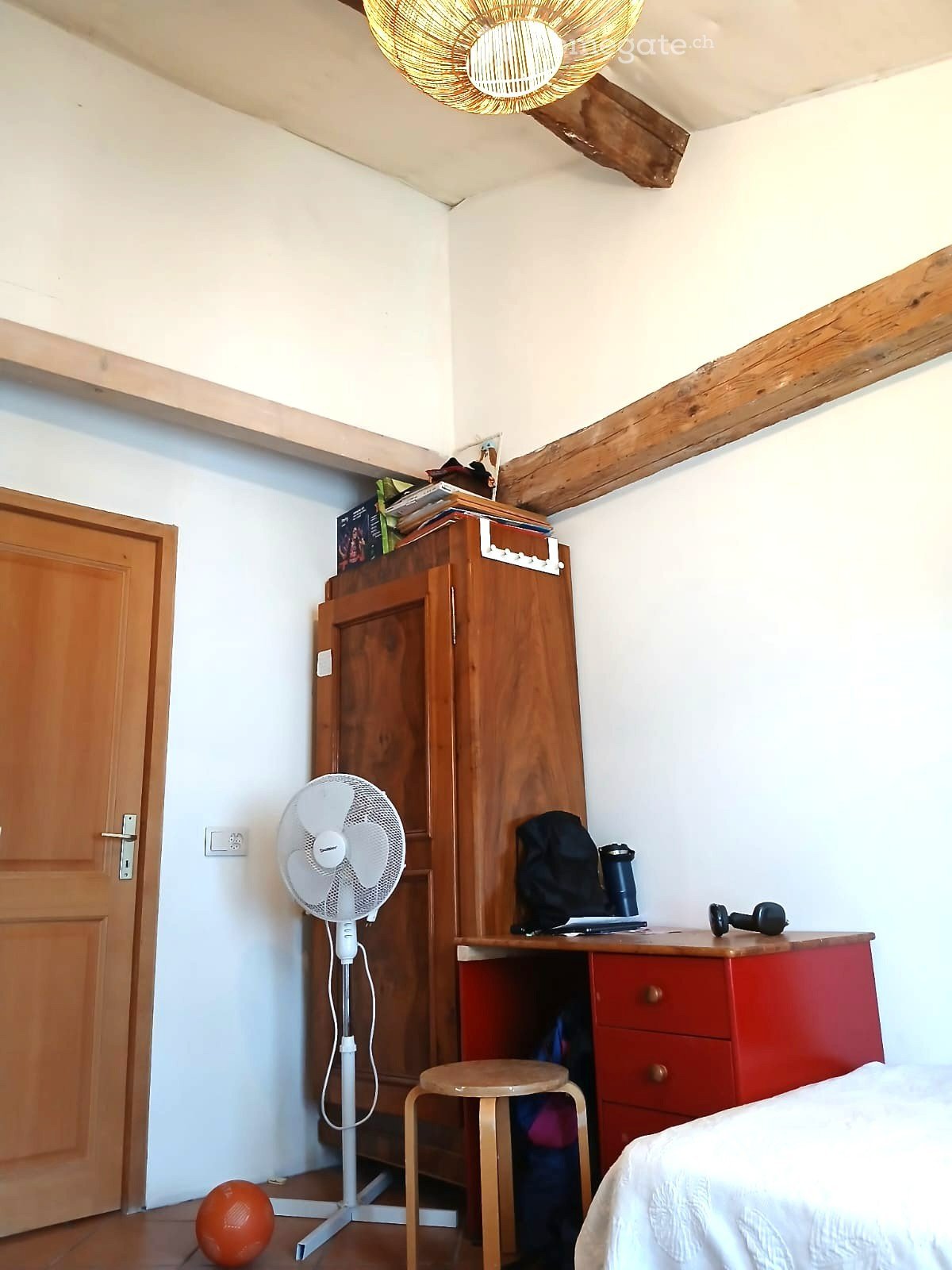 1 room single room