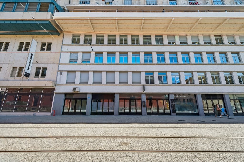 146m² office