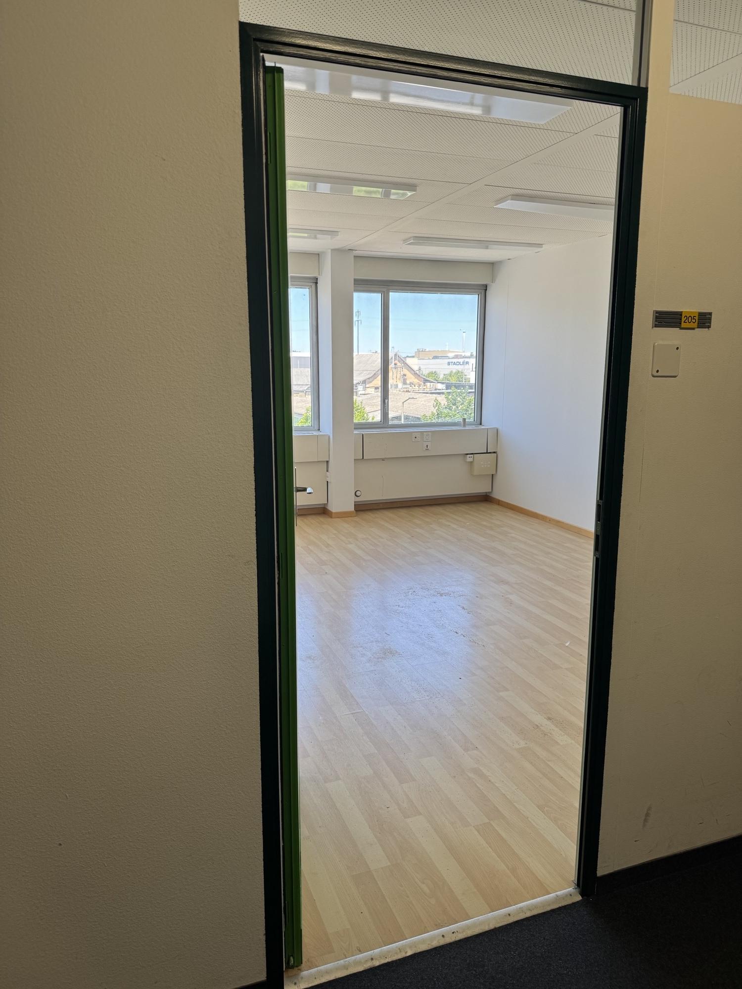18m² office