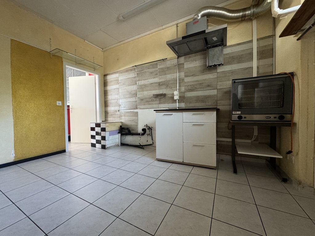 115m² commercial
