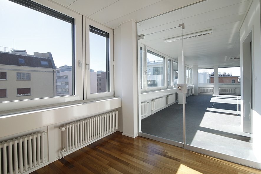 92m² office