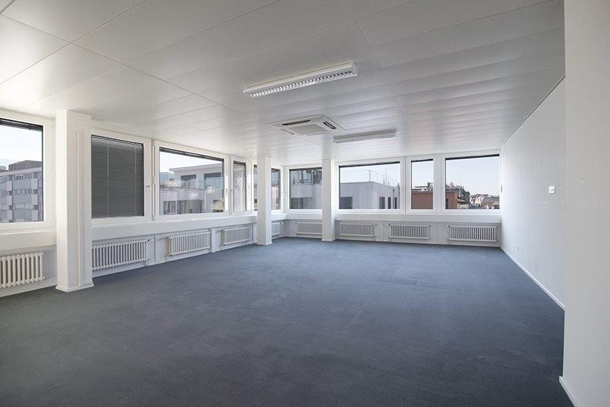 92m² office