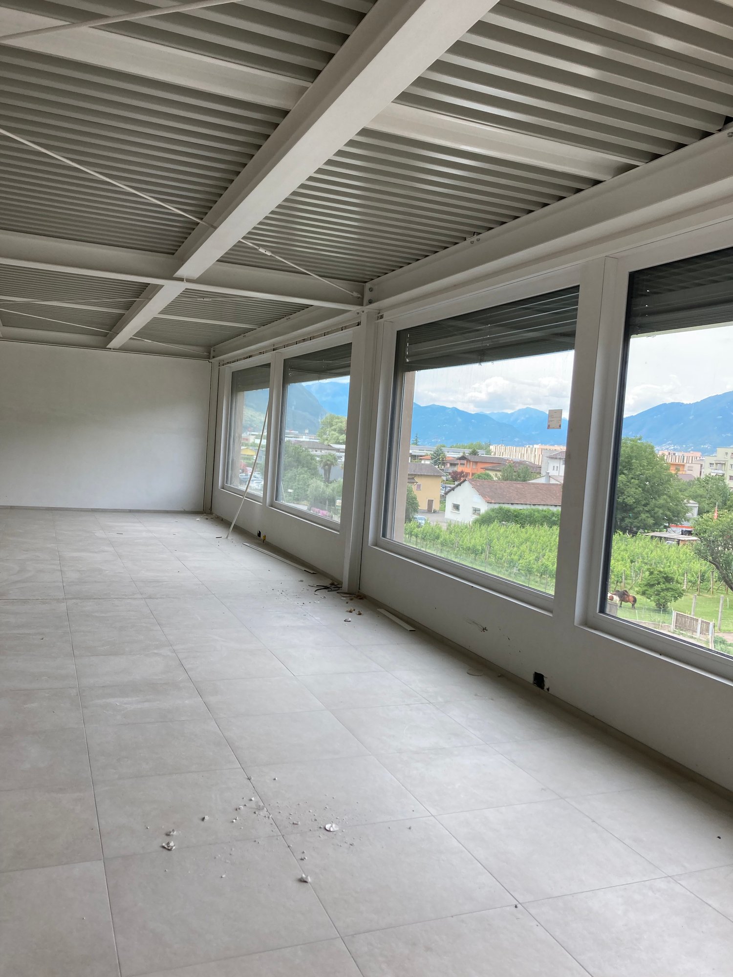 242m² ufficio
