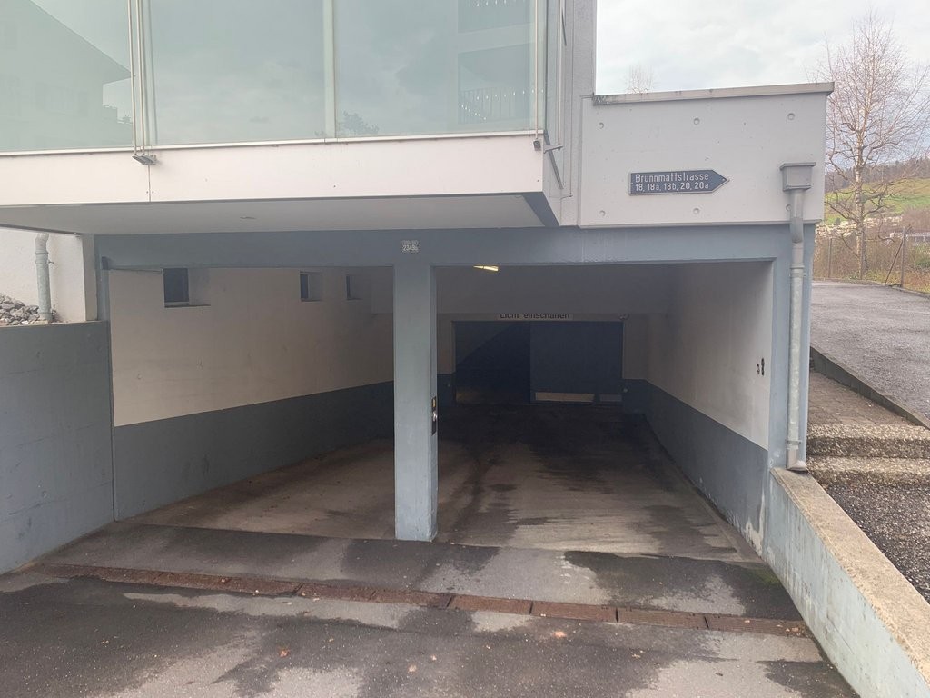 Posti auto coperti per biciclette