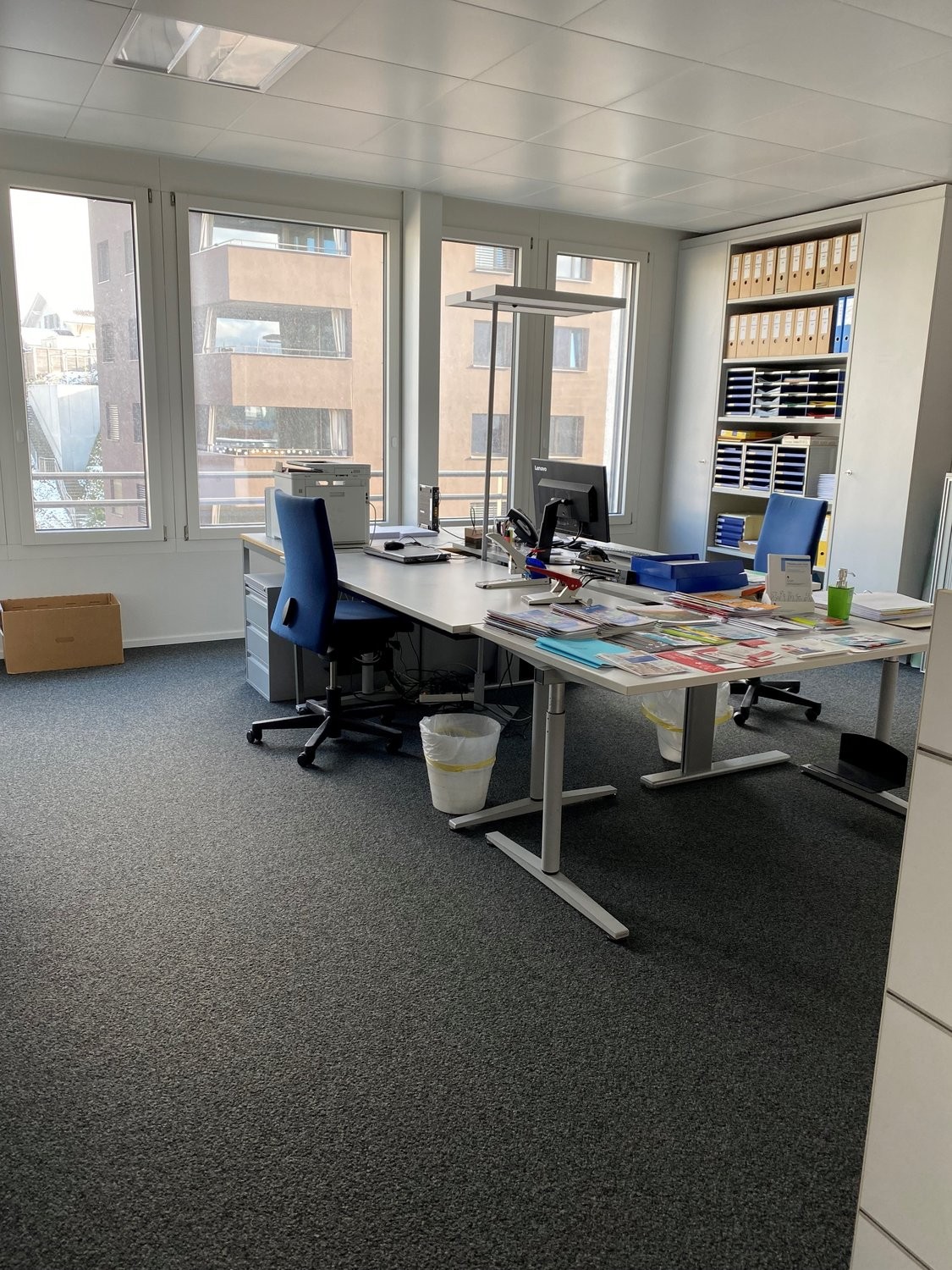 180m² office