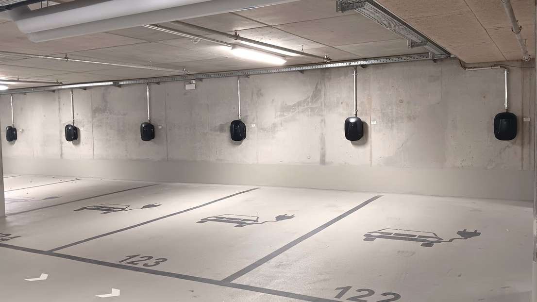 Underground slot