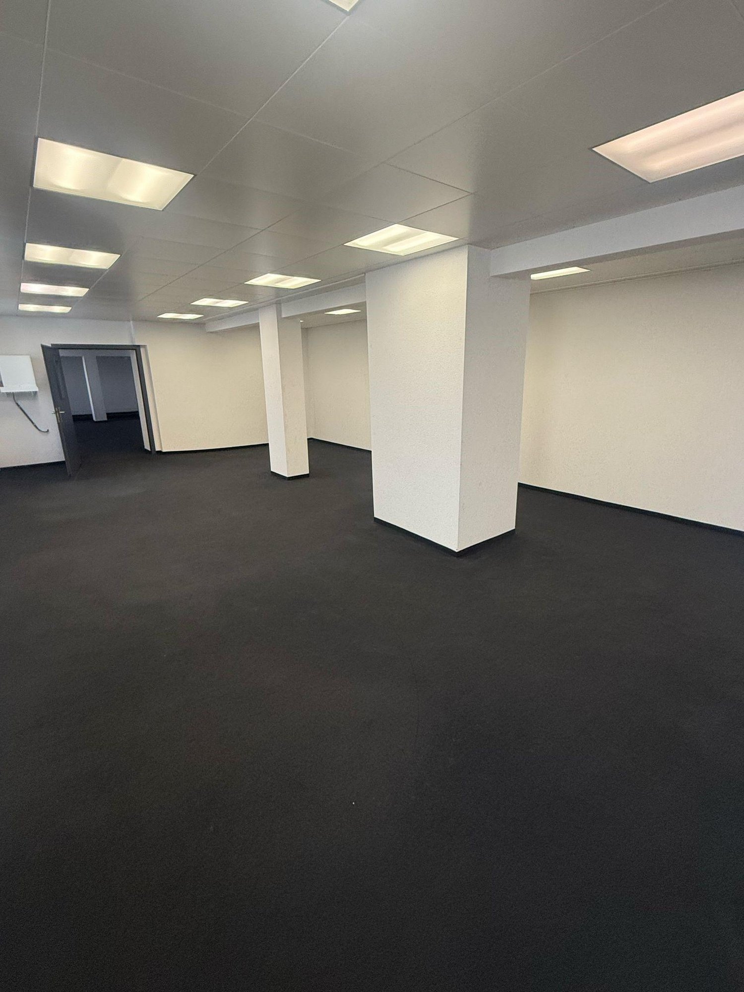 110m² office