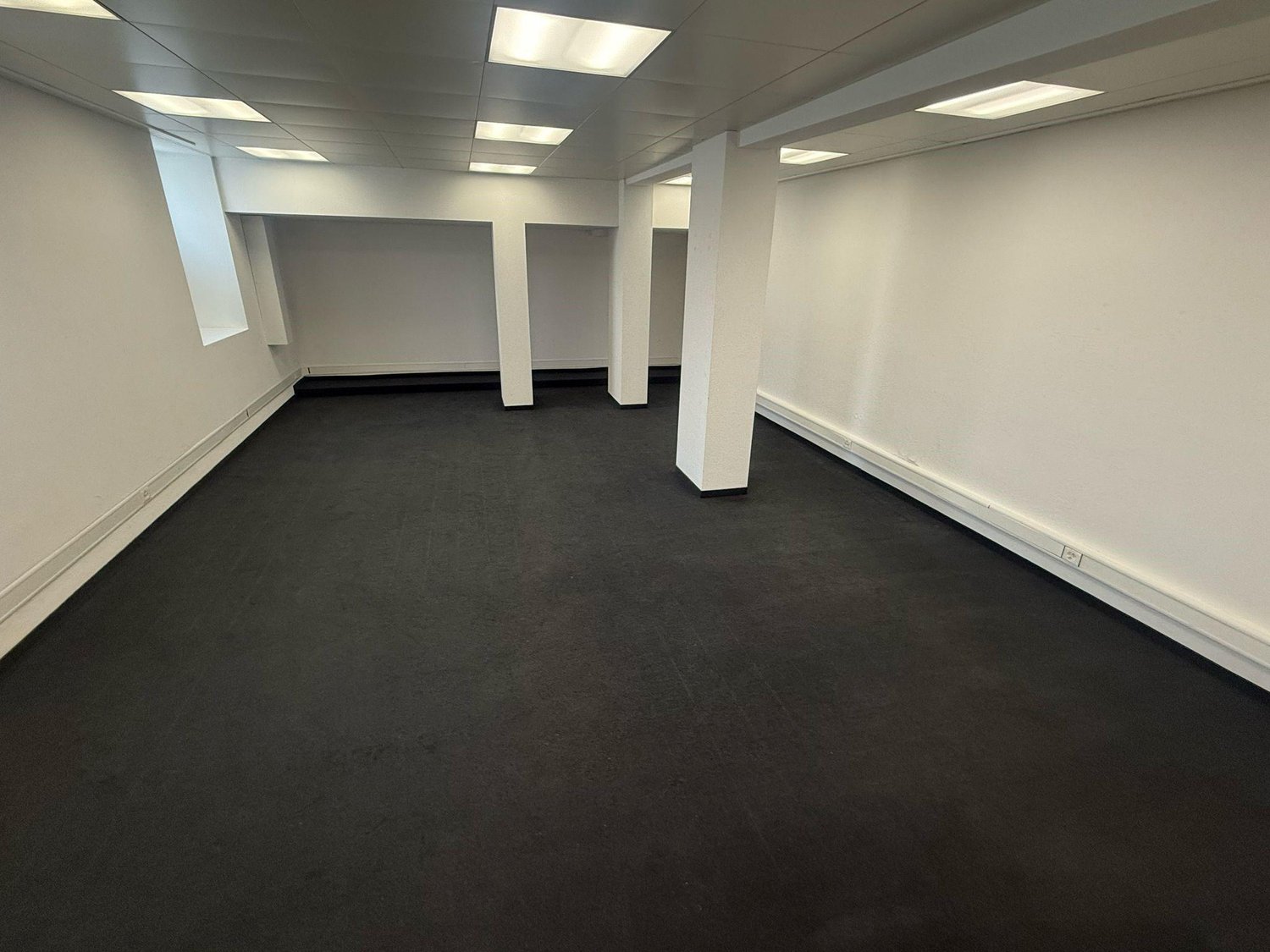 110m² office