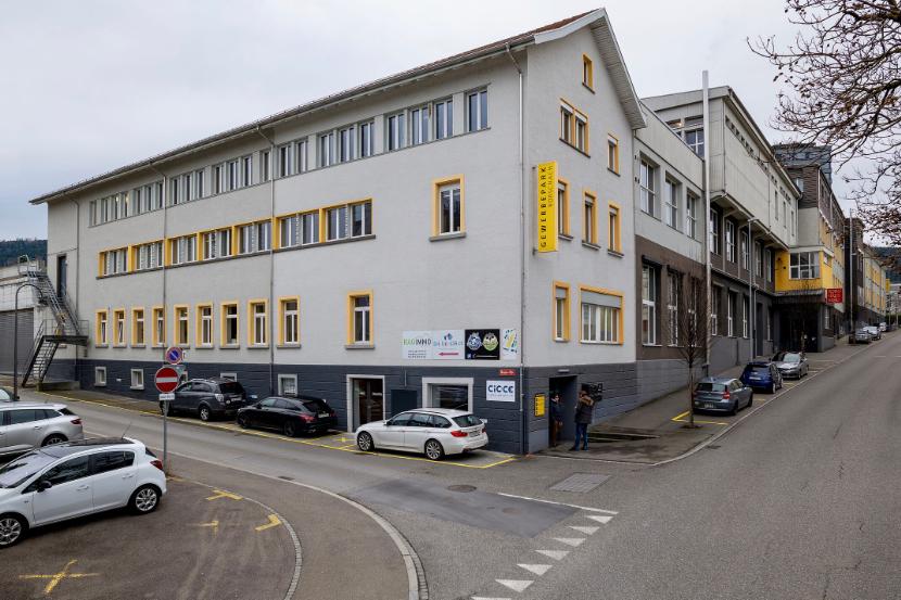 110m² office