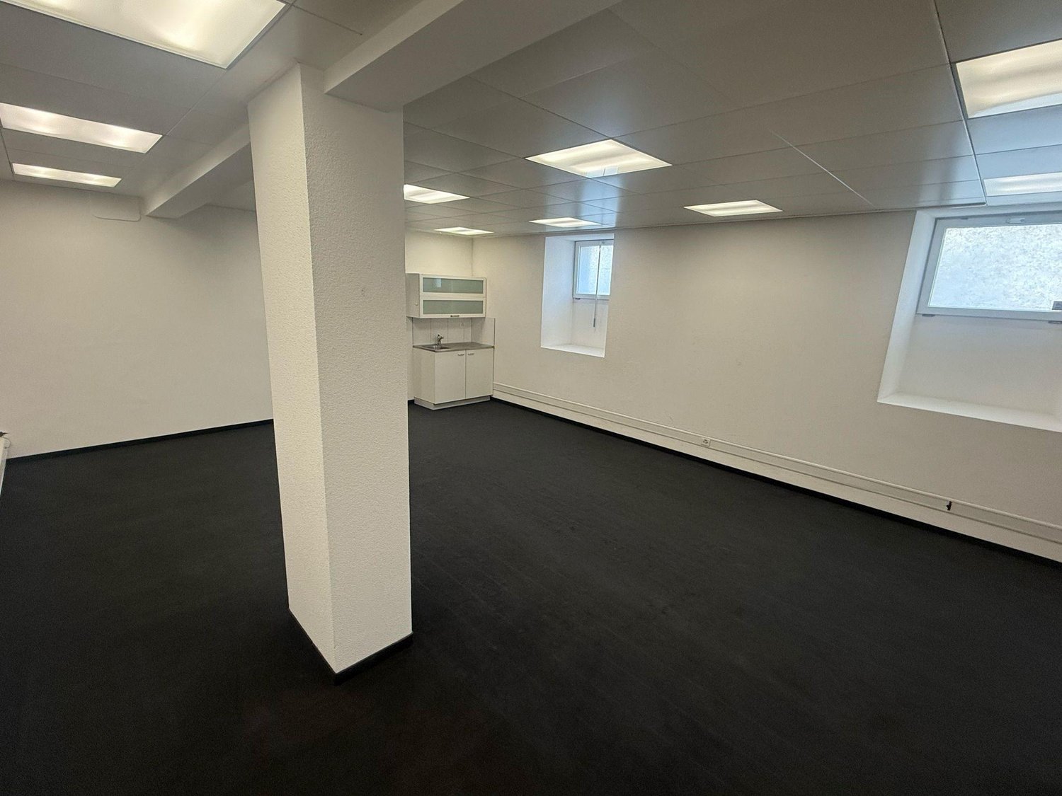 110m² office