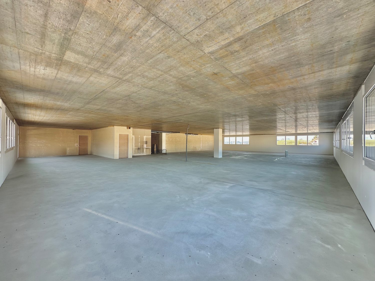 451m² commerciale