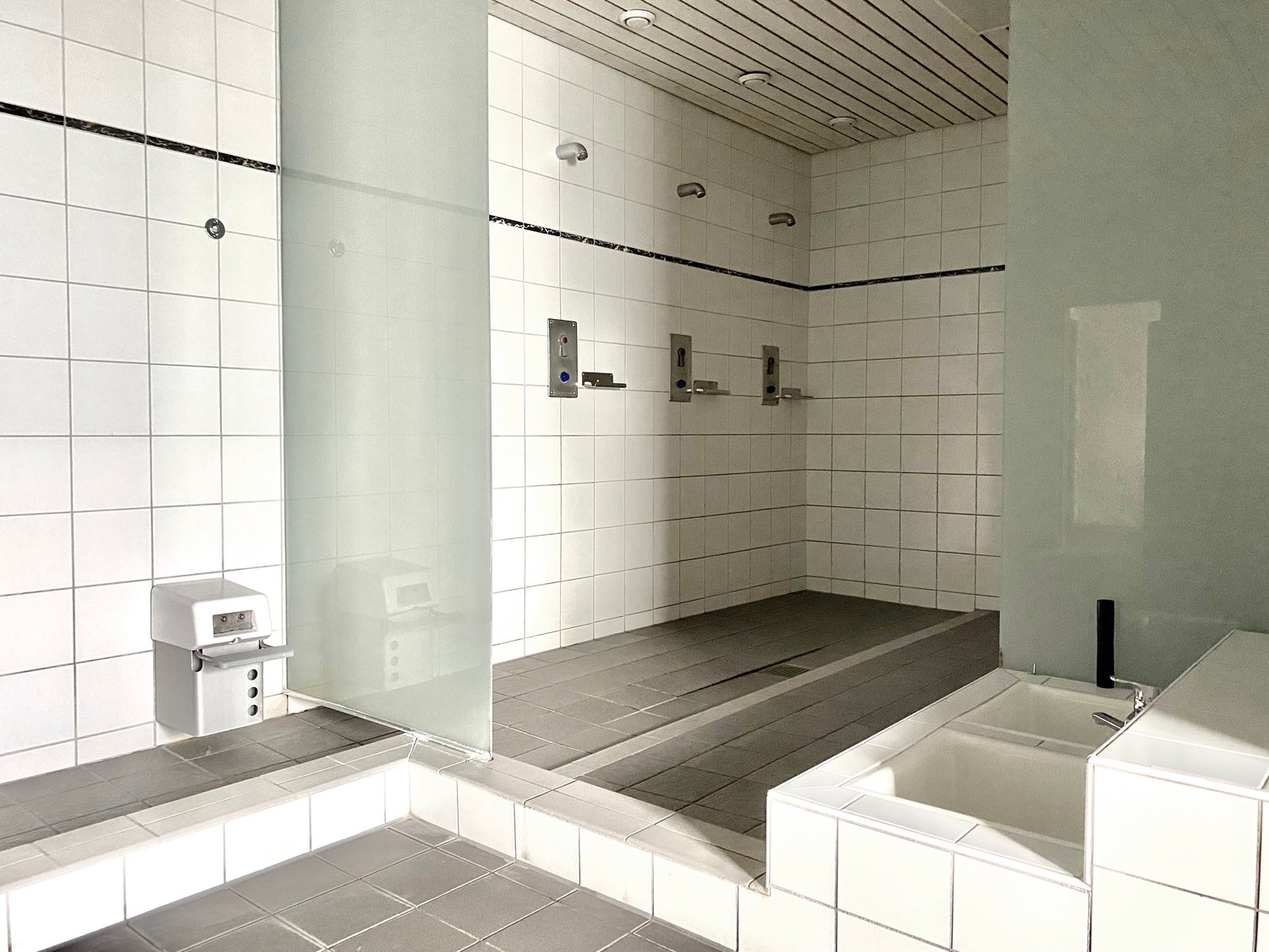 1532m² commercial