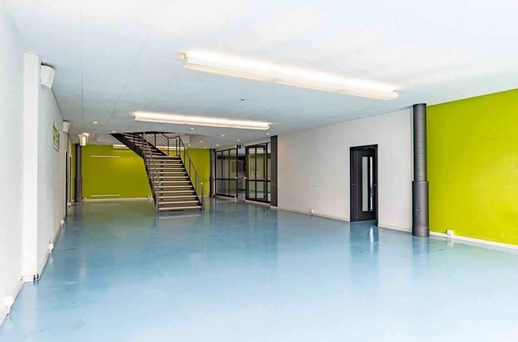 1532m² commercial