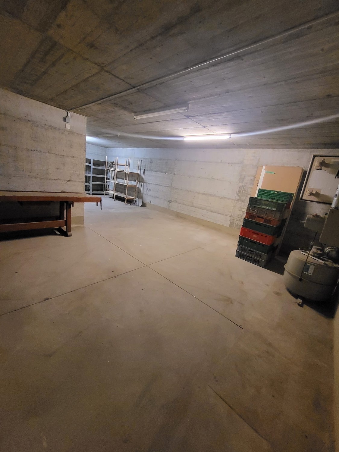 90m² commerciale