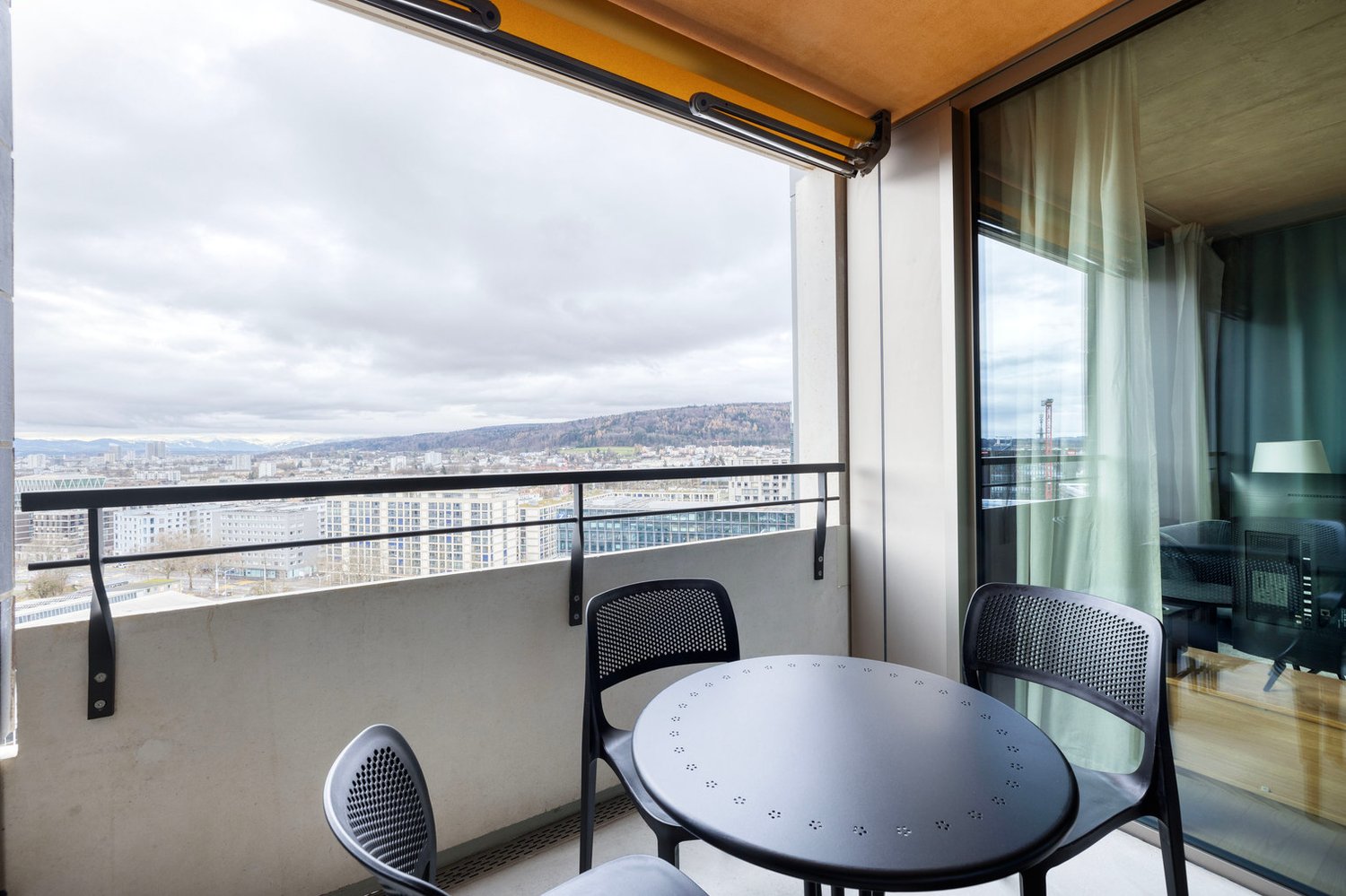 2 ½ rooms furnished flat