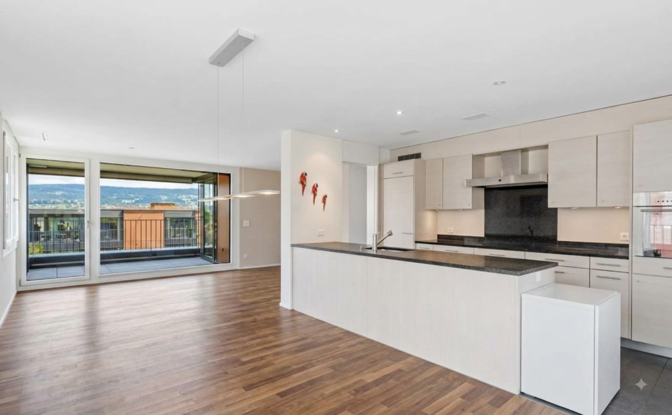 5 rooms apartment
