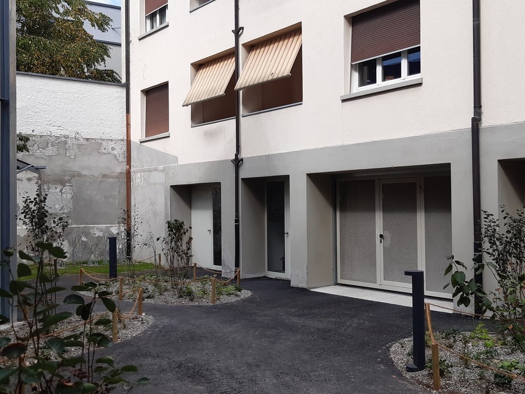 Posti auto coperti per biciclette