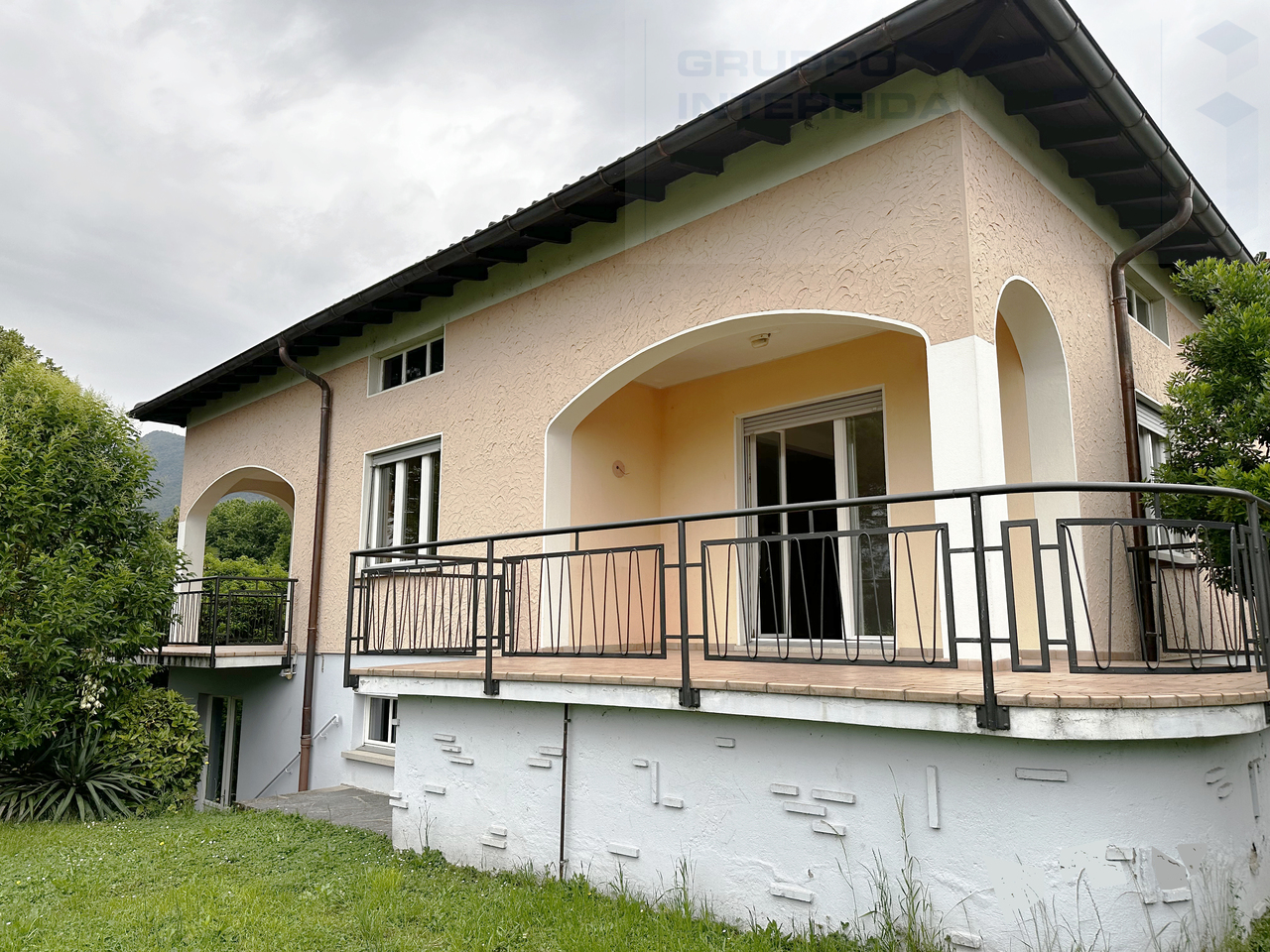 5 rooms single house