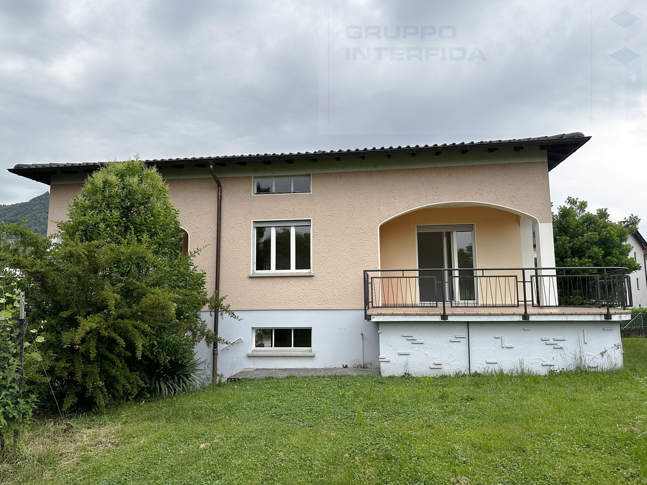 5 rooms single house
