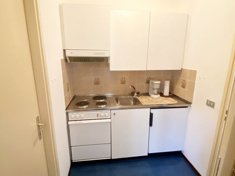 2 rooms furnished flat