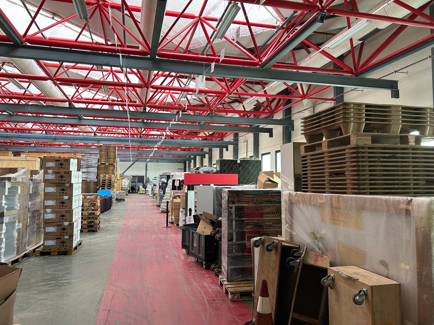 2133m² oggetto industriale
