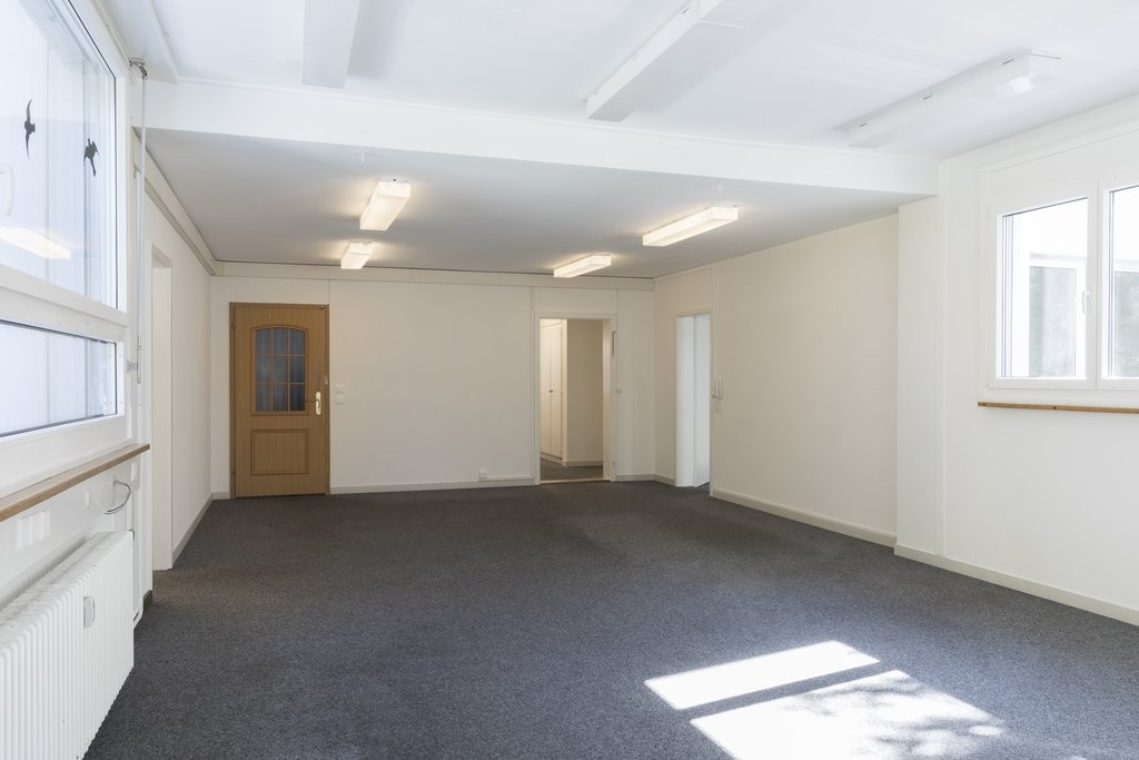 340m² office