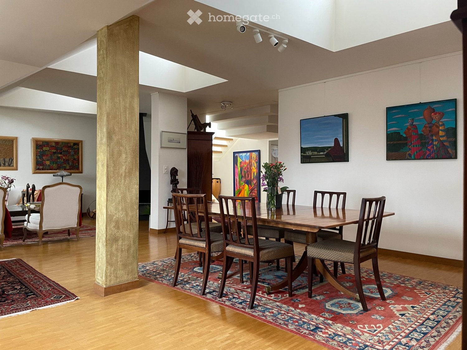 5 rooms apartment