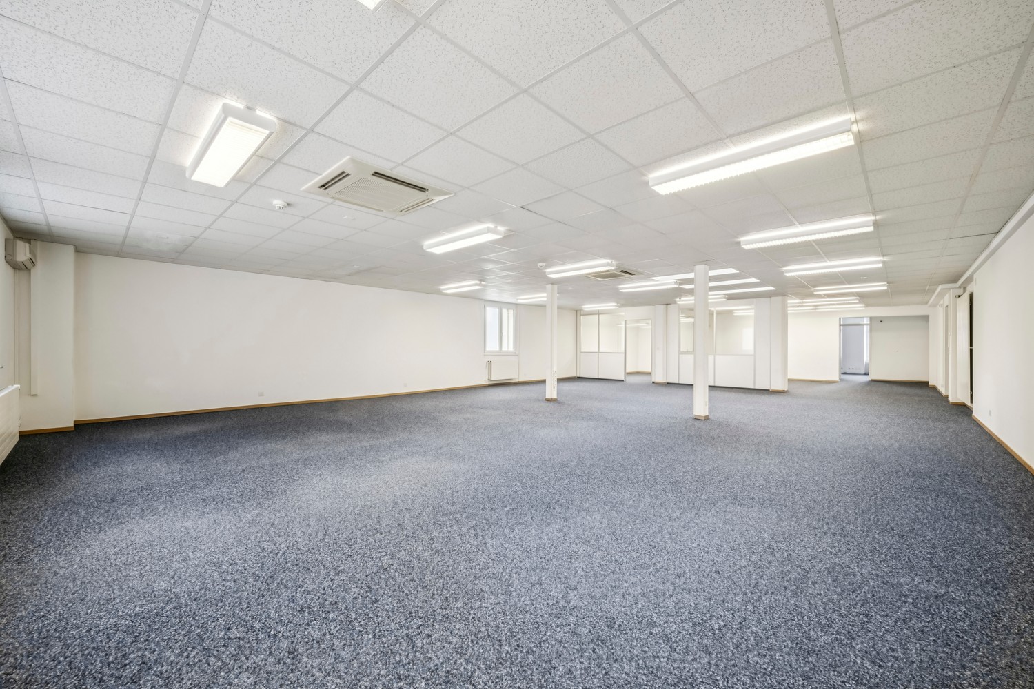 330m² office