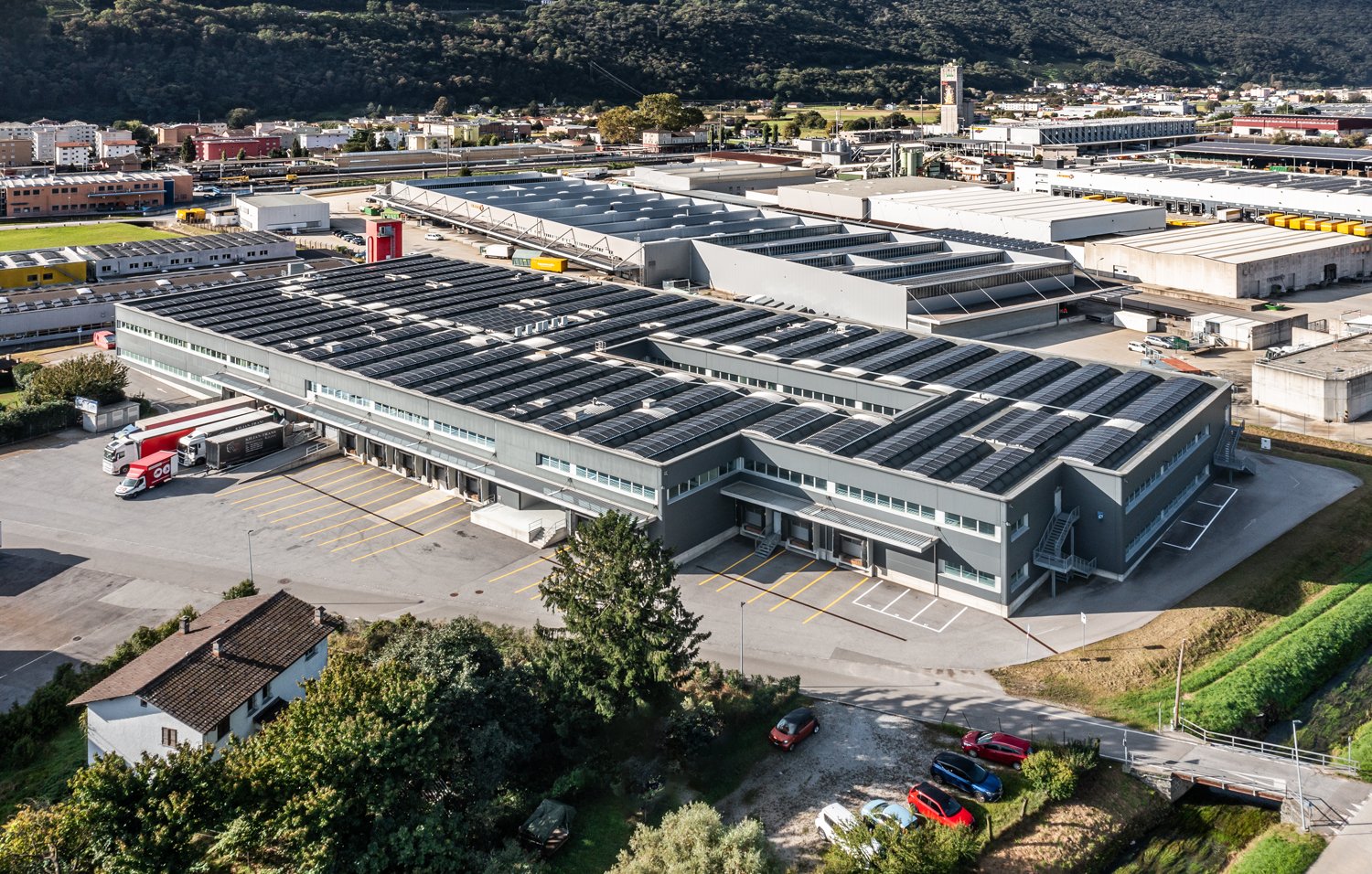 3260m² industrial object