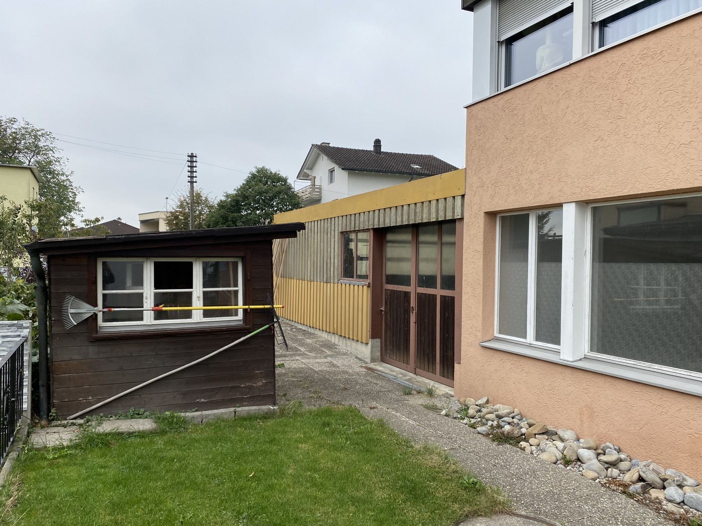 80m² commercial
