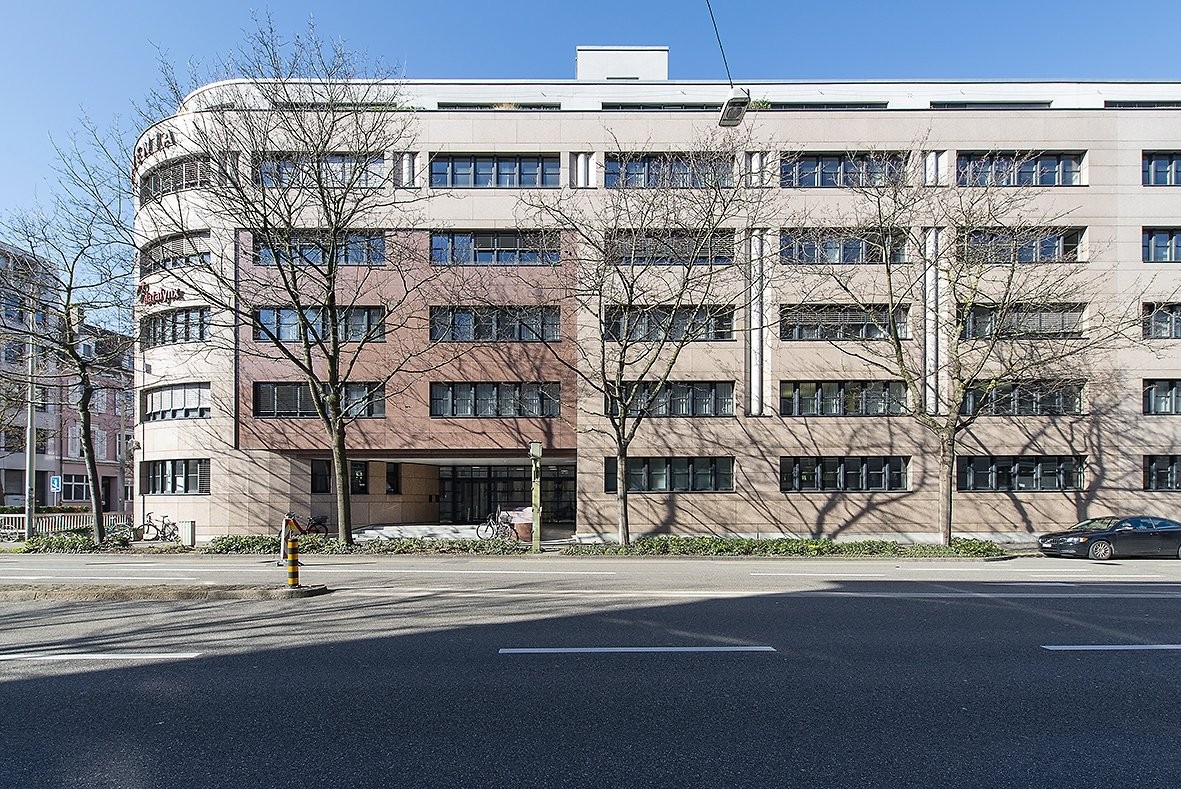 236m² office
