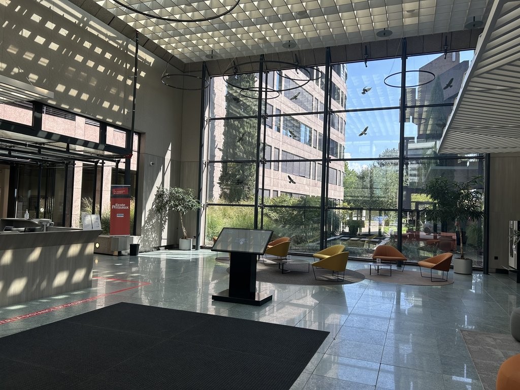 277m² office