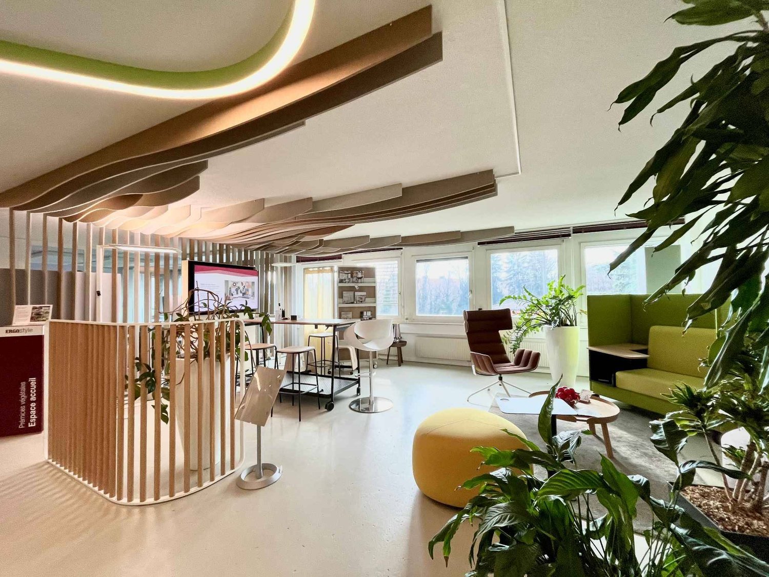487m² commercial
