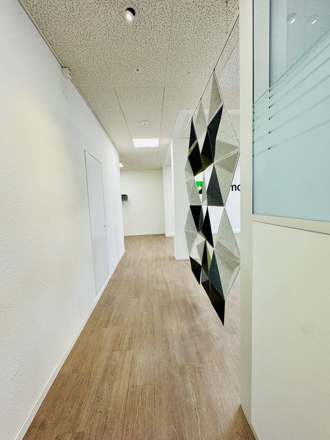 205m² office