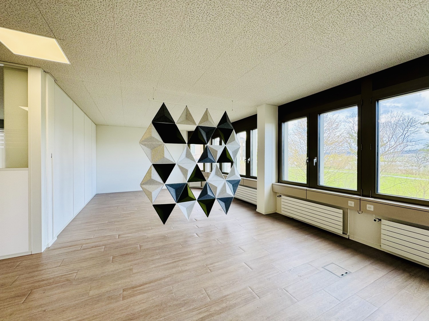 205m² office